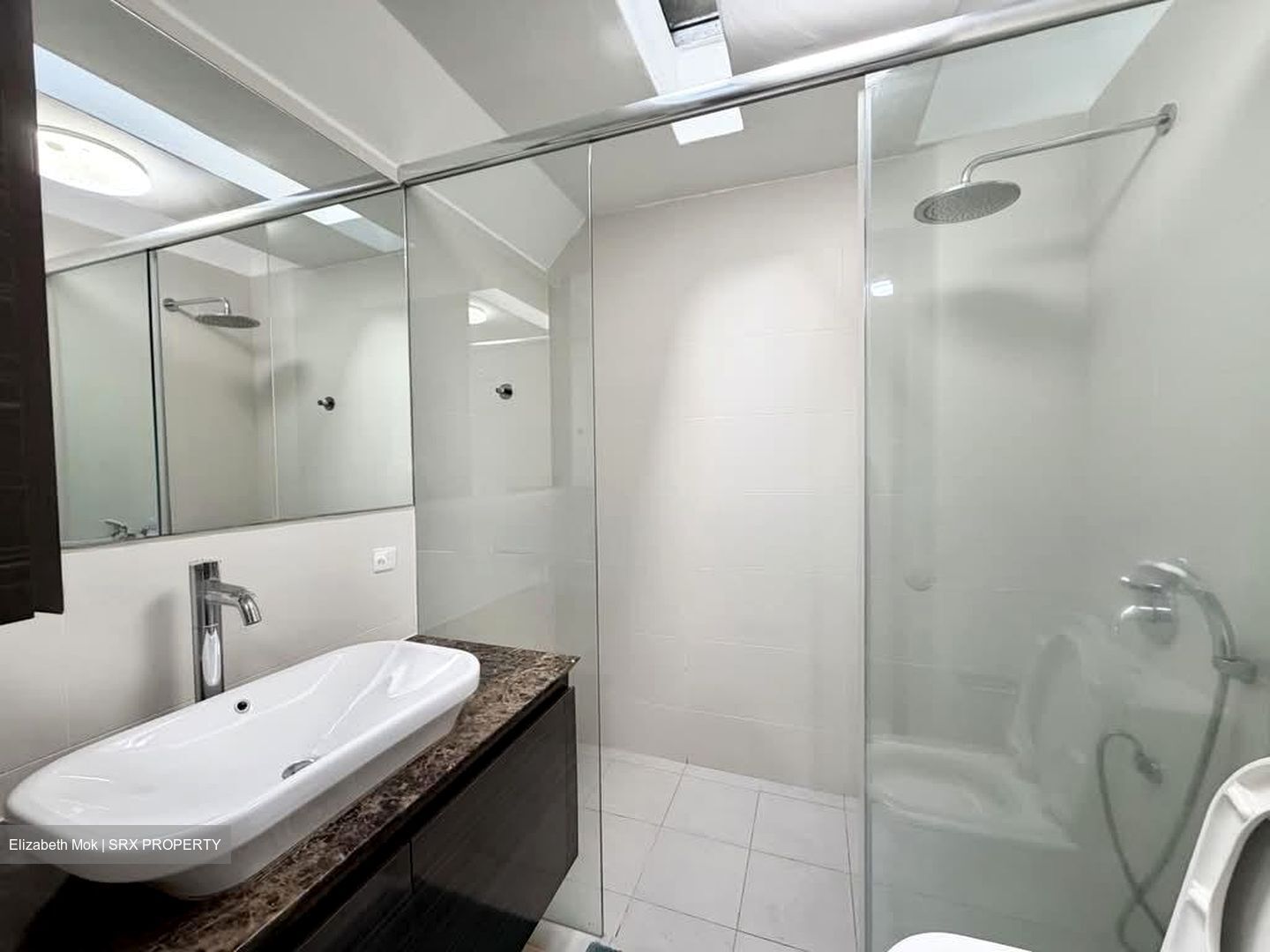 Yuk Tong Avenue (D21), Terrace #589328041